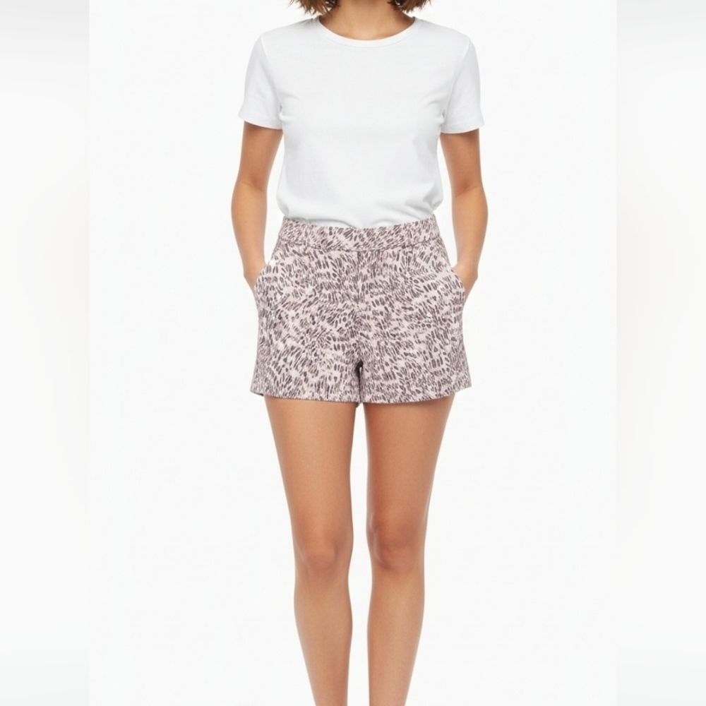 Banana Republic Shorts White With Grey And Pale Pink Animal Print Women's Size 8